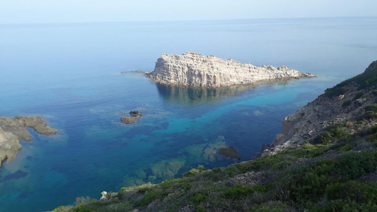 Bed and Breakfast Cala Vinagra House Carloforte  Exterior foto