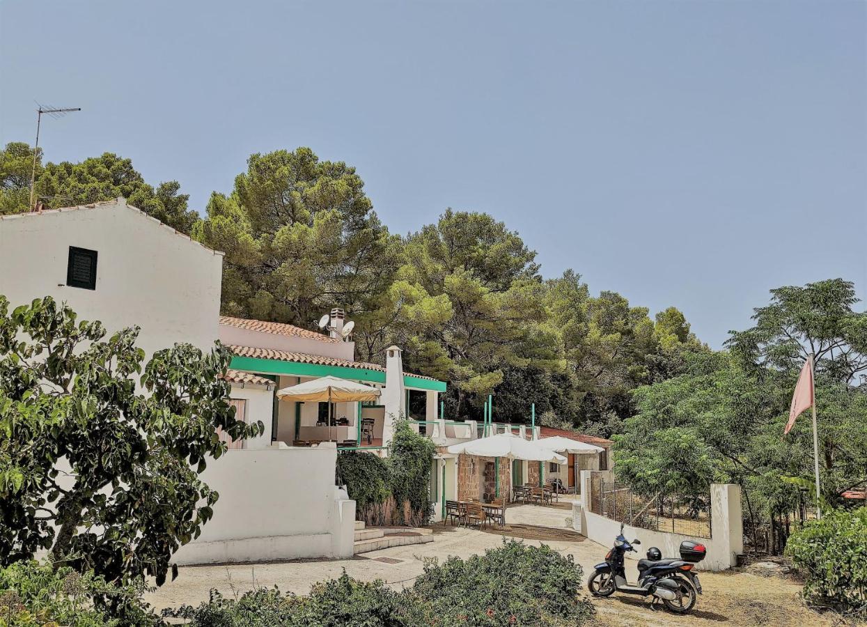 Bed and Breakfast Cala Vinagra House Carloforte  Exterior foto