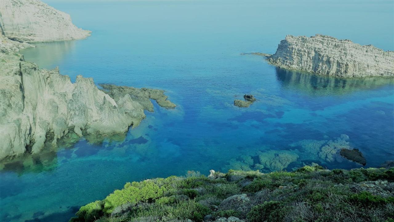 Bed and Breakfast Cala Vinagra House Carloforte  Exterior foto