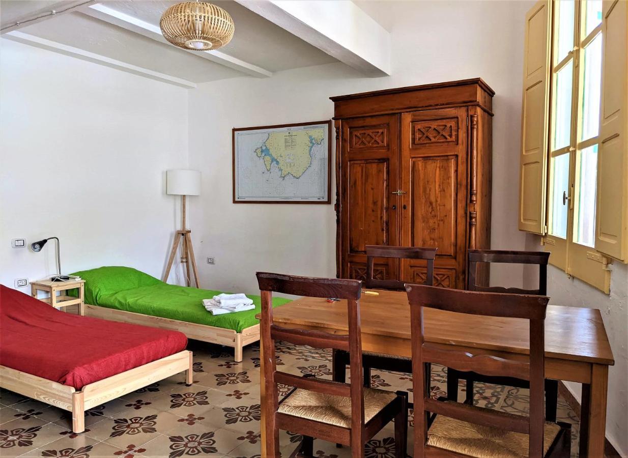 Bed and Breakfast Cala Vinagra House Carloforte  Exterior foto