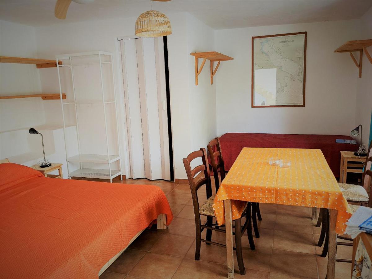 Bed and Breakfast Cala Vinagra House Carloforte  Exterior foto