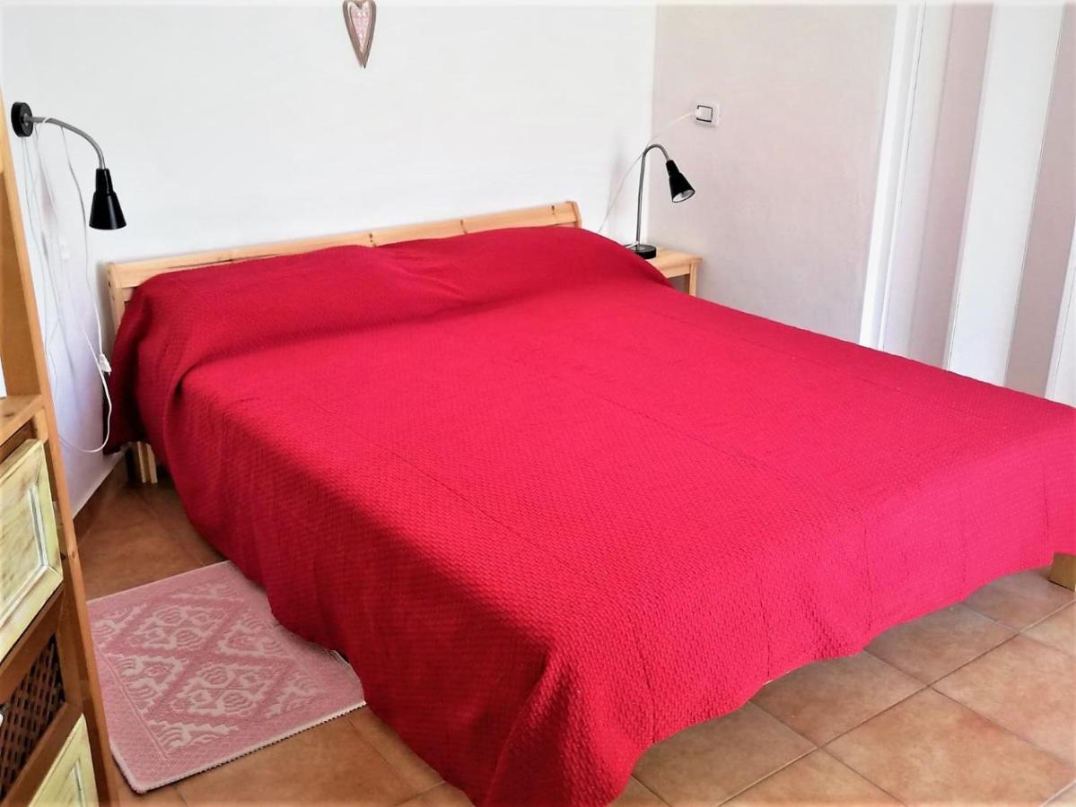 Bed and Breakfast Cala Vinagra House Carloforte  Exterior foto
