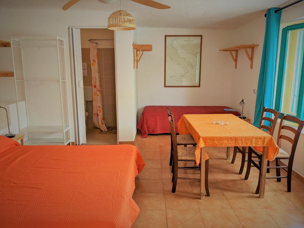 Bed and Breakfast Cala Vinagra House Carloforte  Exterior foto