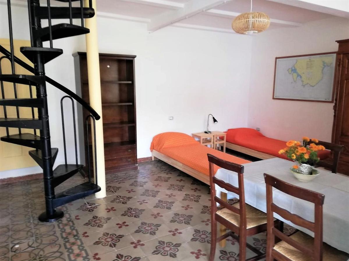 Bed and Breakfast Cala Vinagra House Carloforte  Exterior foto